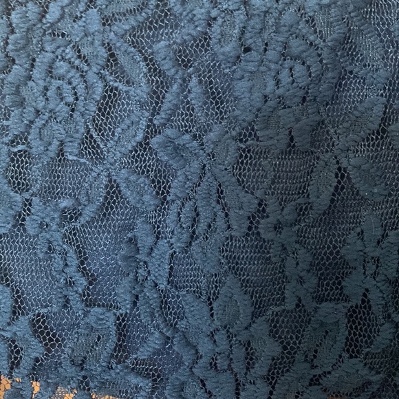 Abercrombie & Fitch - Crop Top - Size Medium - Picture 3 of 4